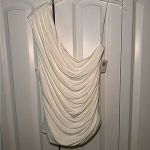 NWT Old Navy One Shoulder Ruched Top 🤍